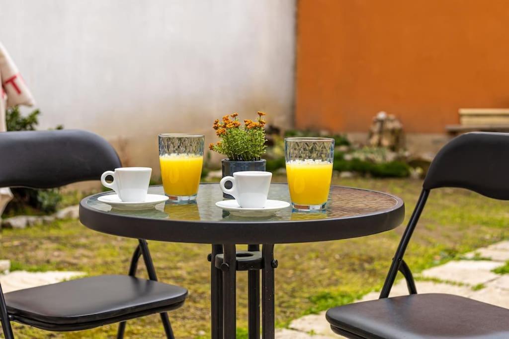 'Little Little' House In The Town Center & Parking Apartment Plovdiv Ngoại thất bức ảnh