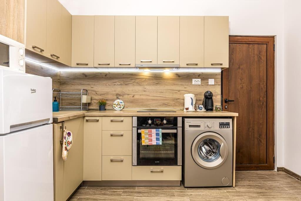 'Little Little' House In The Town Center & Parking Apartment Plovdiv Ngoại thất bức ảnh