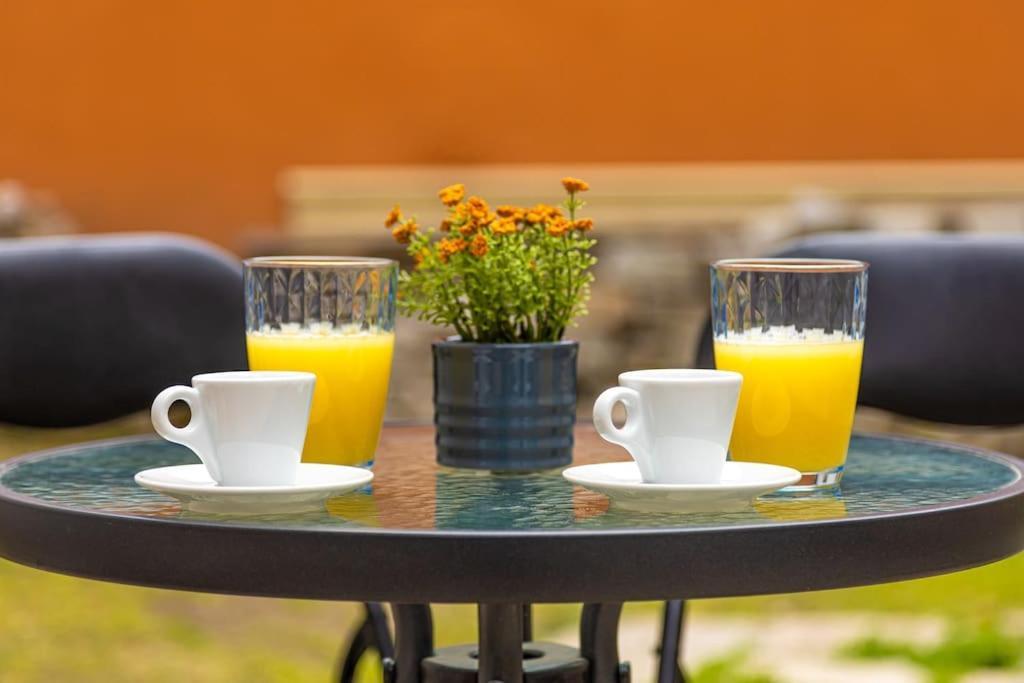 'Little Little' House In The Town Center & Parking Apartment Plovdiv Ngoại thất bức ảnh