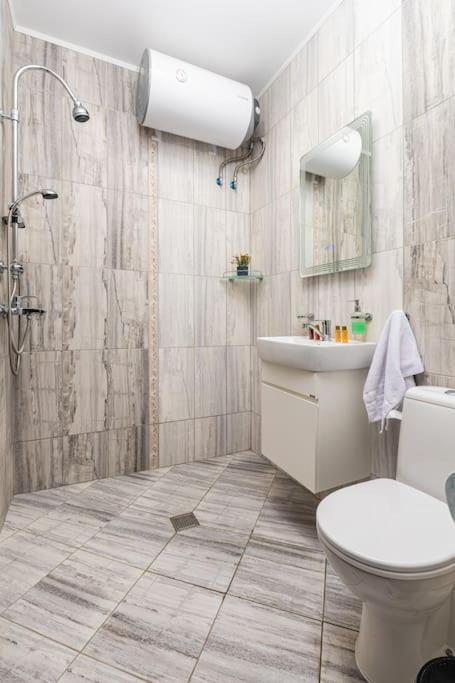 'Little Little' House In The Town Center & Parking Apartment Plovdiv Ngoại thất bức ảnh