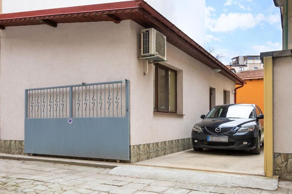 'Little Little' House In The Town Center & Parking Apartment Plovdiv Ngoại thất bức ảnh